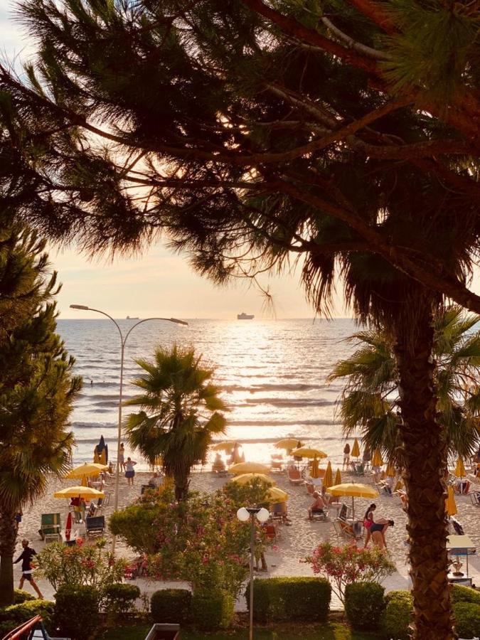 Apartment Mali I Robit Beachfront *