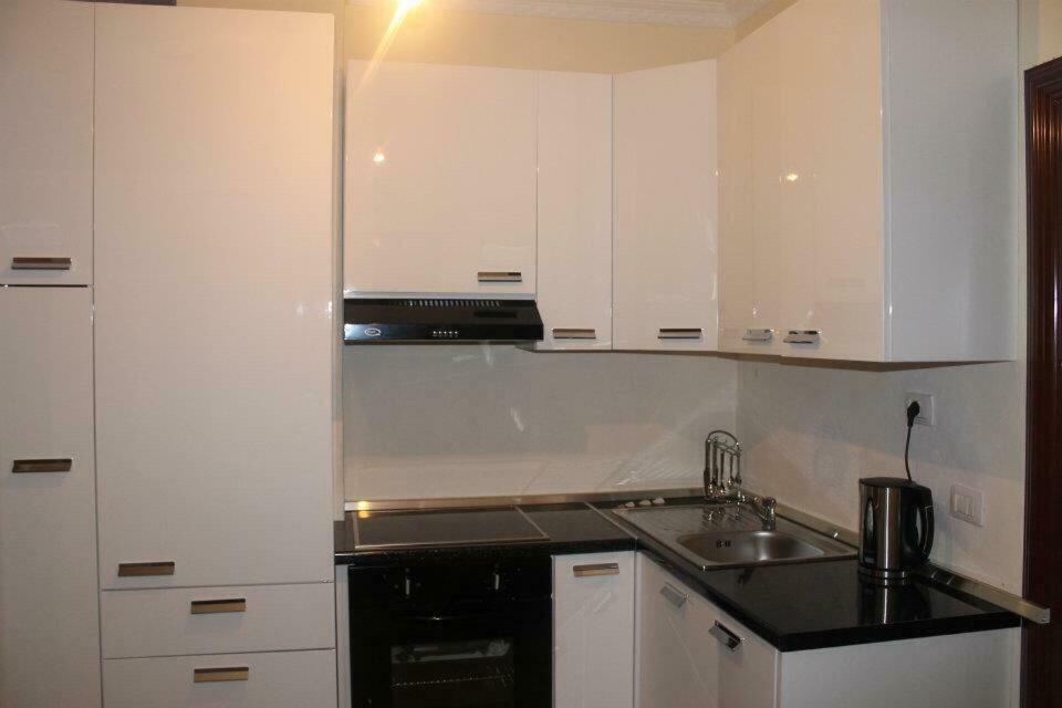 Mali I Robit Beachfront Apartment Golem (Tirana)