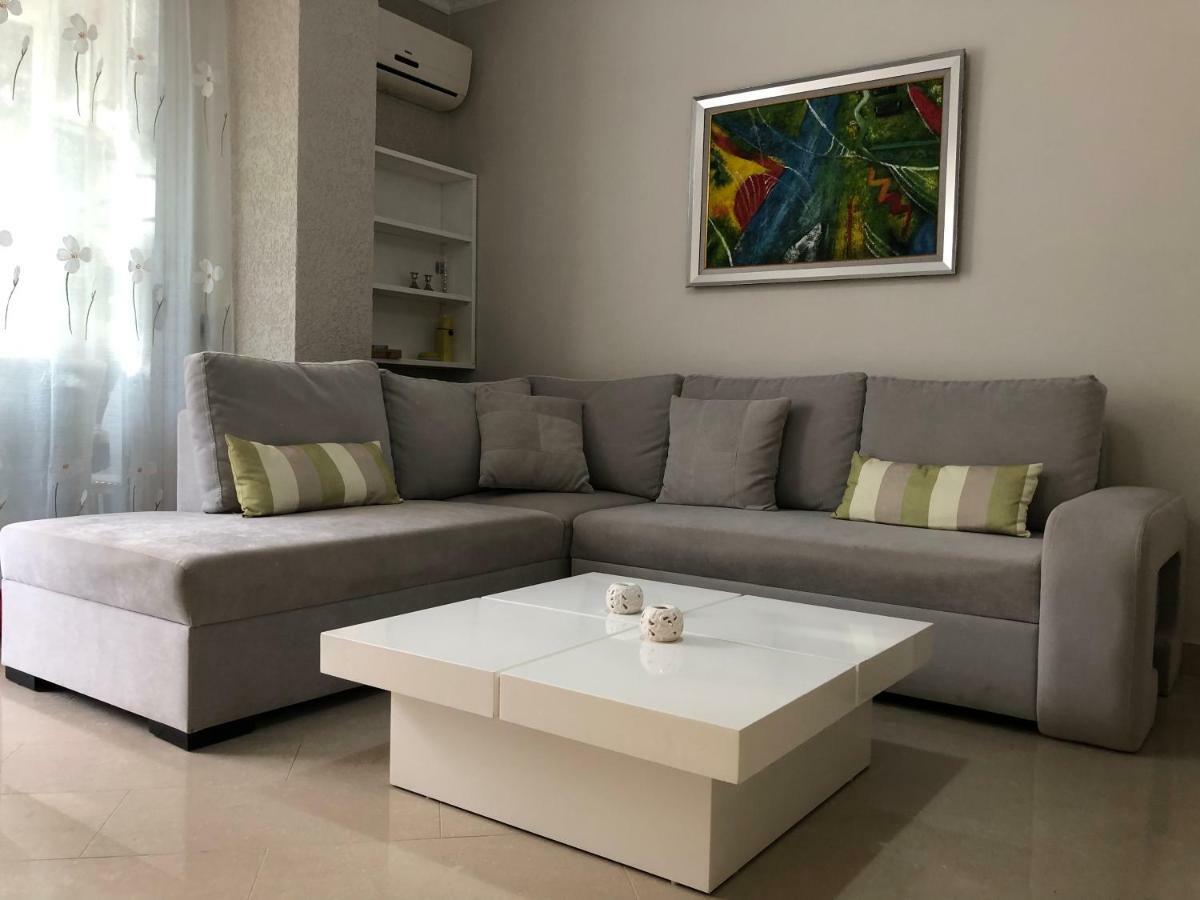 Mali I Robit Beachfront Apartment